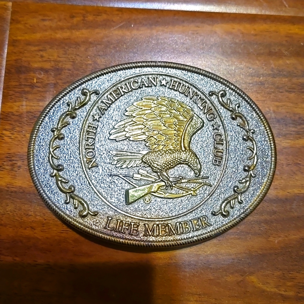Belt buckle, silver & gold North American Hunting Club